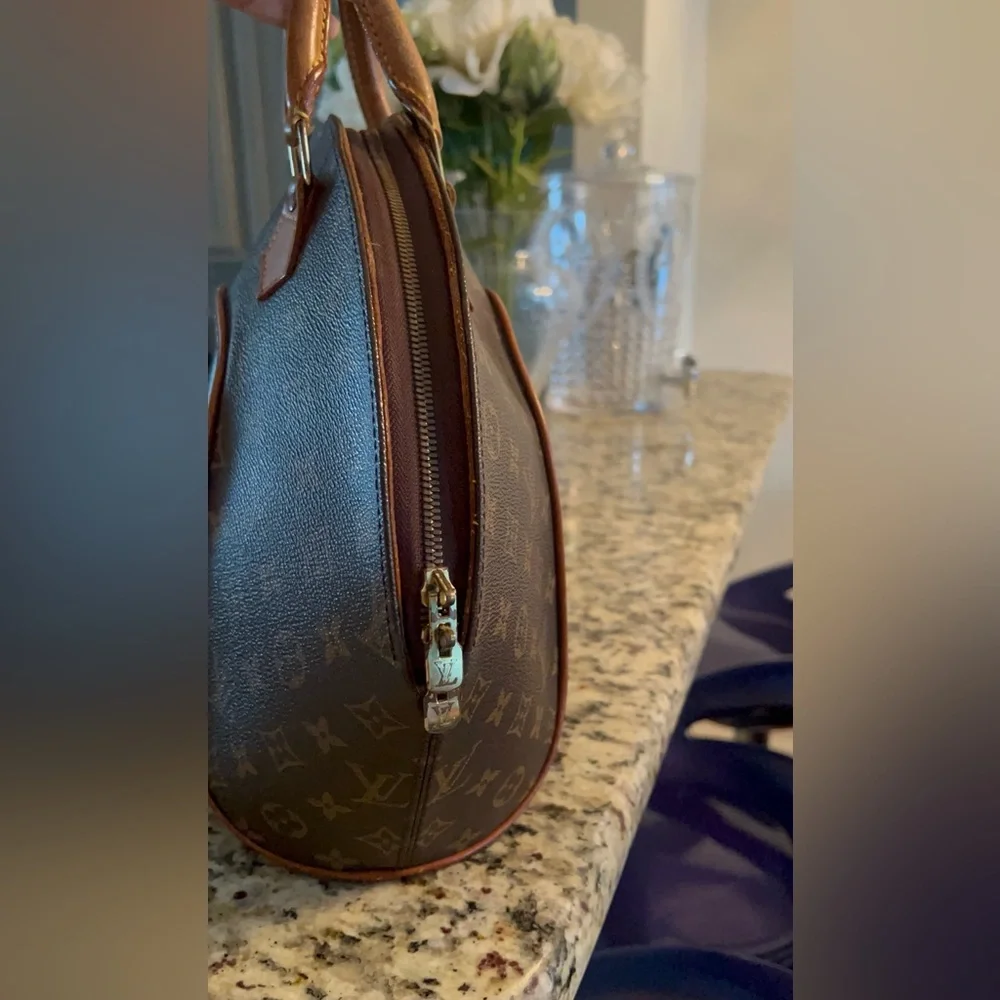 Louis Vuitton Monogram Eclipse GM - Picture 3 of 7